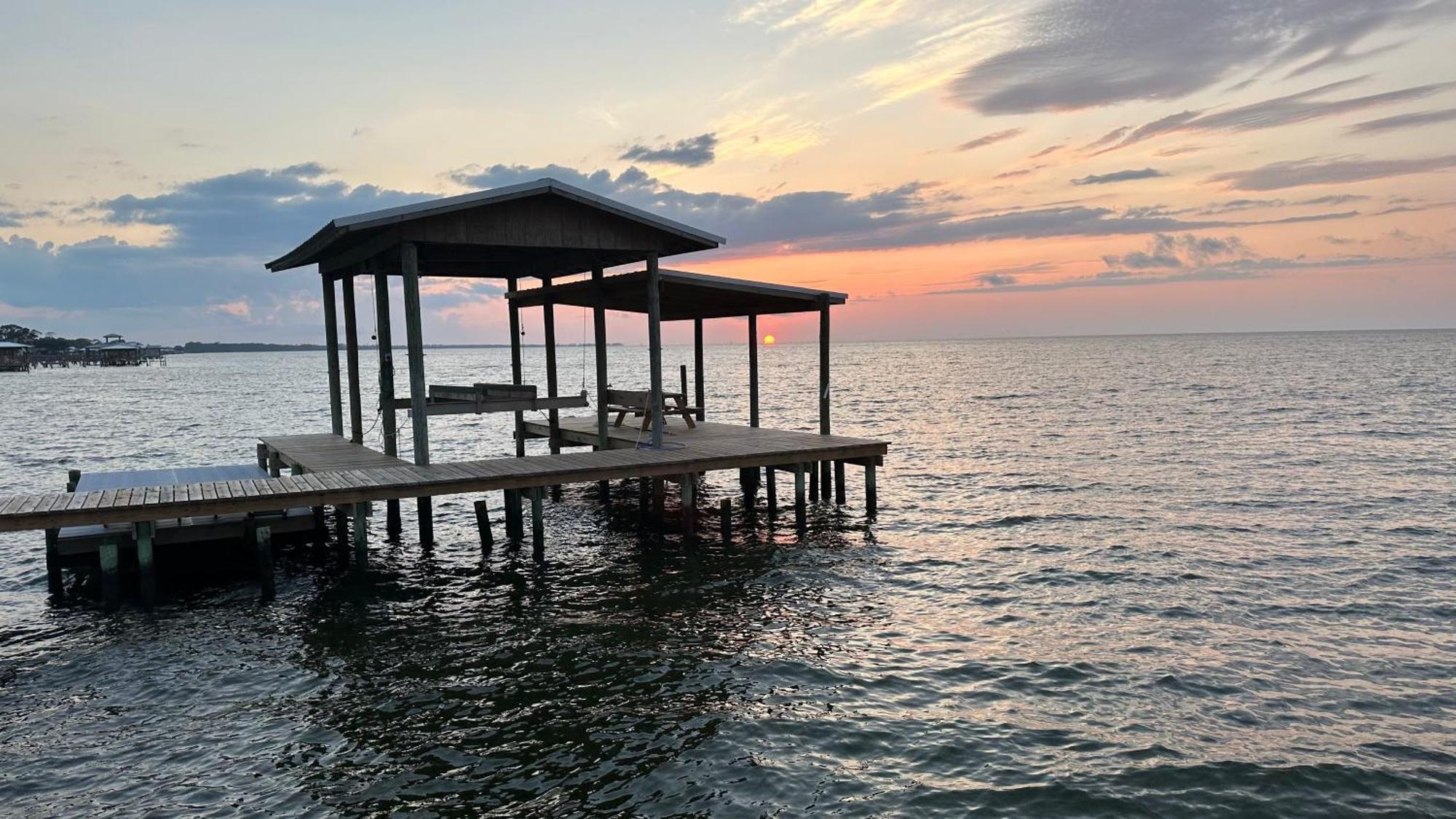 I Lucy Bay Front *