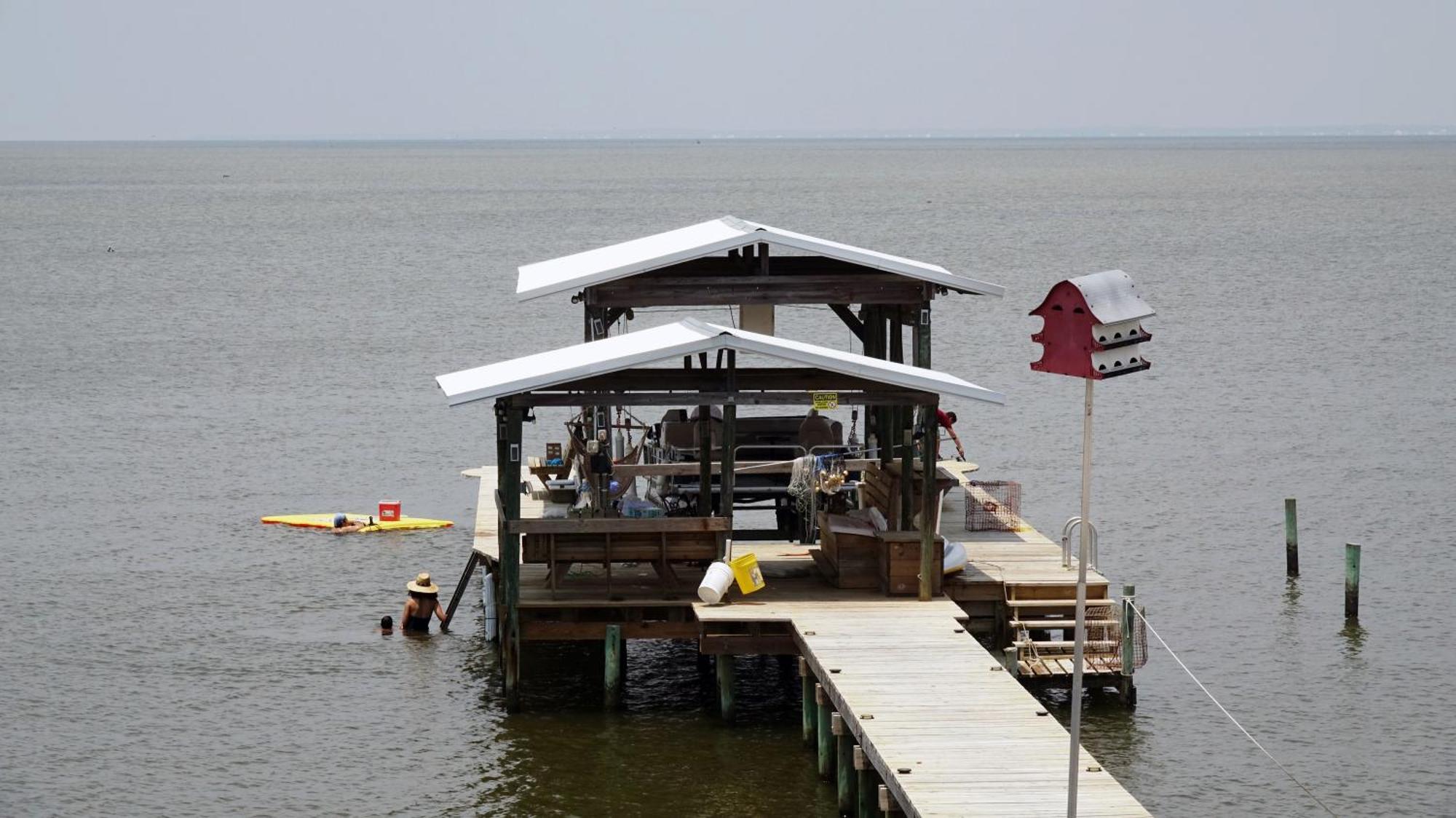 I Lucy Bay Front *
